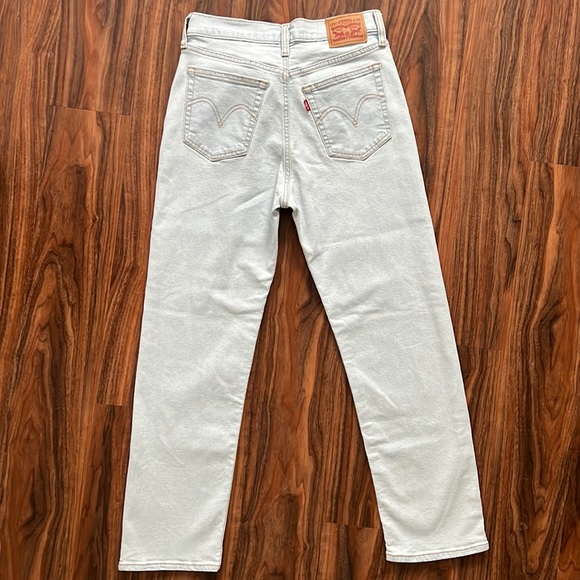 NWOT Levi’s Wedgie Straight, 28x28 - Picture 11 of 17